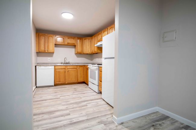 APT-10R - 128 Loudon Rd, Condo with 2 bedrooms, 1 bathrooms and null parking in Concord NH | Image 22