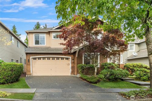 22824 Ne 100th Pl, Redmond, WA, 98053-1915 | Card Image