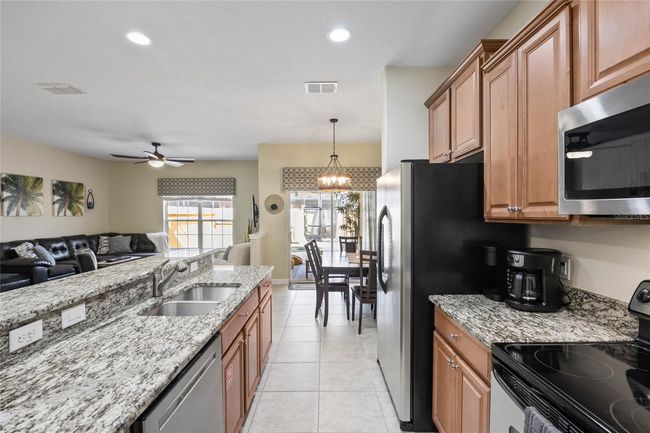 8955 Coco Palm Rd, Townhouse with 3 bedrooms, 3 bathrooms and null parking in KISSIMMEE FL | Image 14