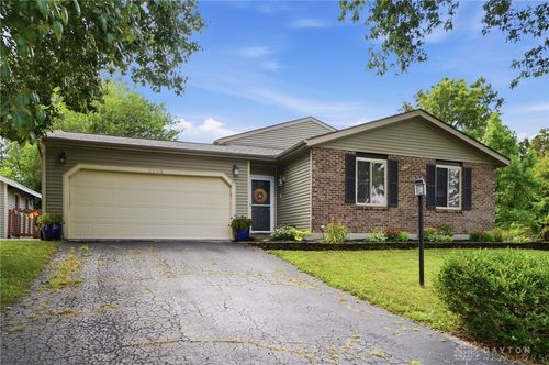 2208 Woodchuck Ct, Miamisburg, OH, 45342-3961 | Card Image