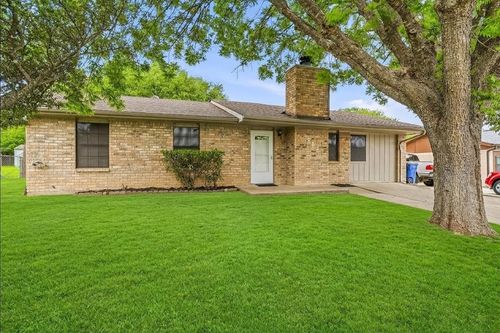 1414 W Torrey St, Granbury, TX, 76048-2385 | Card Image
