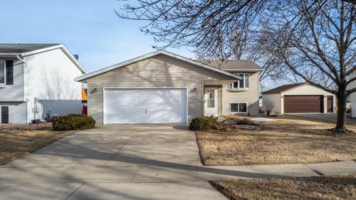 1945 49 1/2 Street Nw, Rochester, MN, 55901 | Card Image