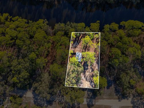 202 Harbor Cir, ALLIGATOR POINT, FL, 32346-5132 | Card Image