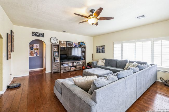 1167 Pipe Springs Dr, House other with 4 bedrooms, 4 bathrooms and null parking in Lakehills TX | Image 29