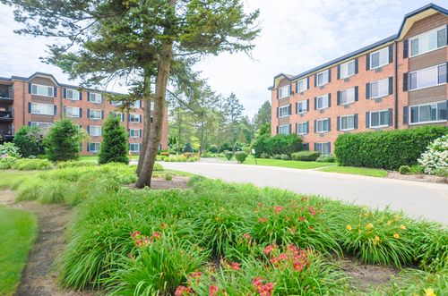 apt-108-1206 New Wilke Rd, Arlington Heights, IL, 60005-2950 | Card Image