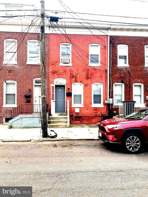 27 Swan St, Trenton, NJ, 08611-1627 | Card Image