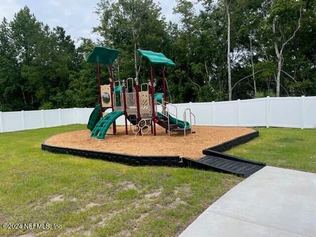 244 - 143 Brazil Nut Cir, Townhouse with 3 bedrooms, 3 bathrooms and null parking in Jacksonville FL | Image 4