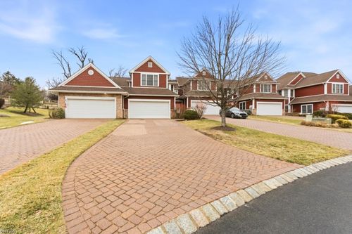 15 Turnberry Ln, Hamburg, NJ, 07419-3201 | Card Image