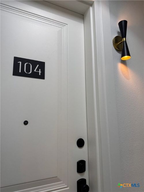 104-11 S Main St, Temple, TX, 76501-7631 | Card Image