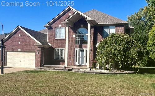 49061 Lehr Dr, Macomb, MI, 48044-1748 | Card Image