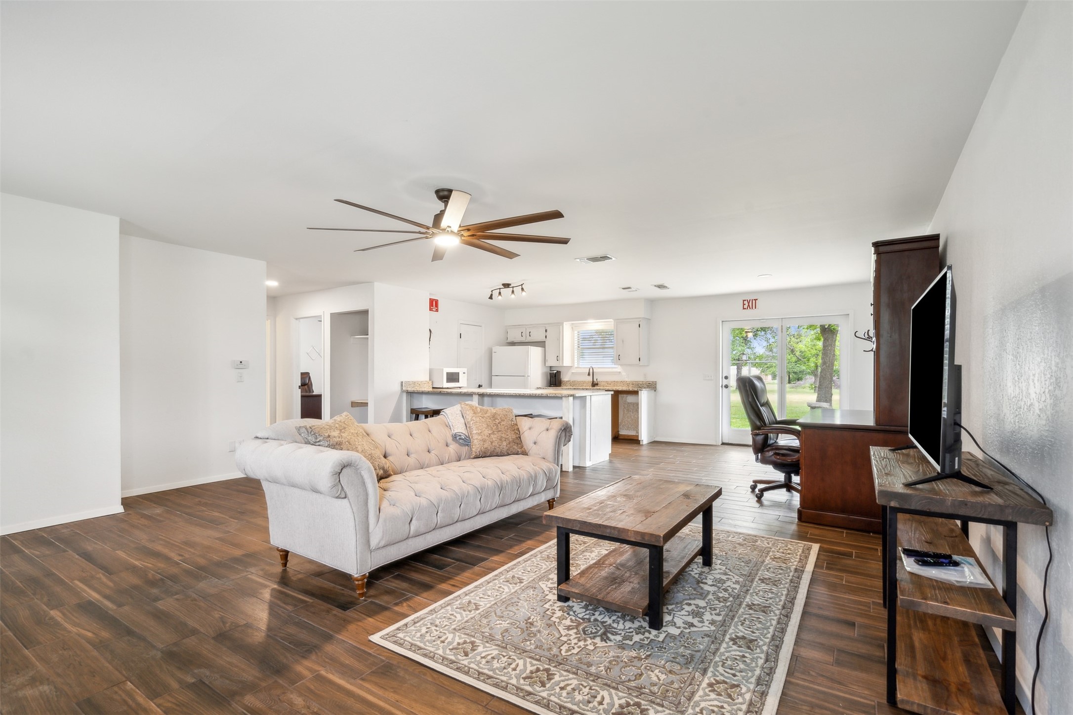 Residential in Eastland 5