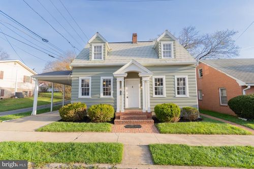 1104 W Race St, MARTINSBURG, WV, 25401-1961 | Card Image