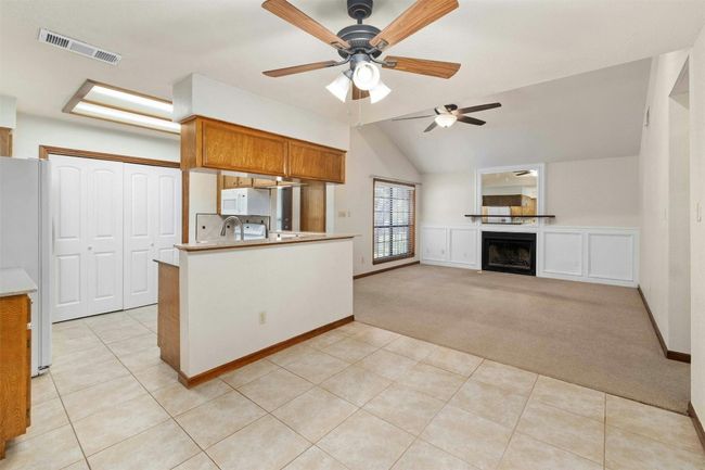 B - 353 Fantail Loop, Home with 2 bedrooms, 2 bathrooms and 2 parking in Lakeway TX | Image 7