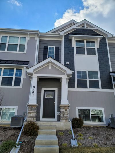 10741 Violette Way, Townhouse with 3 bedrooms, 2 bathrooms and 2 parking in St. John IN | Image 3