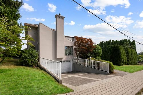 1620 Fell Ave, Burnaby, BC, V5B3Z5 | Card Image