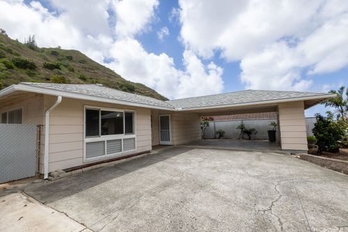 673 Hahaione St, Honolulu, HI, 96825-1032 | Card Image