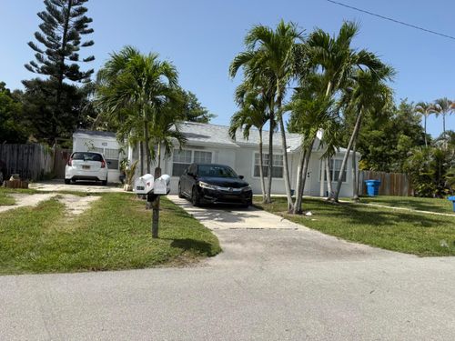 407 W Palm St, Lantana, FL, 33462-2815 | Card Image