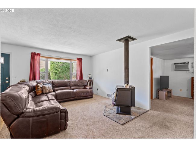 814 Sw 44 Th St, House other with 5 bedrooms, 2 bathrooms and null parking in Pendleton OR | Image 13