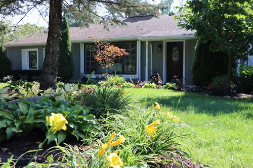 46877 W Ann Arbor Trl, Plymouth, MI, 48170-3442 | Card Image