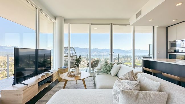 4702 - 567 Clarke Rd, Condo with 3 bedrooms, 2 bathrooms and 2 parking in Coquitlam BC | Image 7