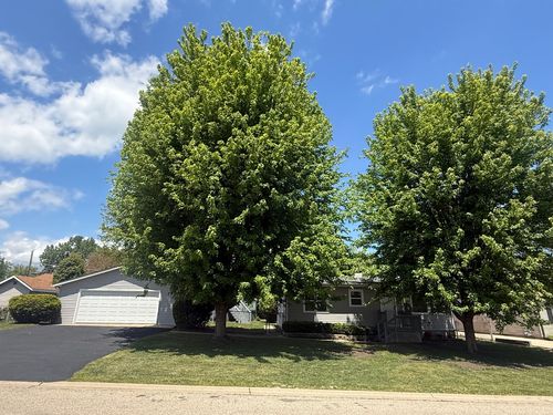 528 Ivy Ct, Round Lake Beach, IL, 60073-2223 | Card Image