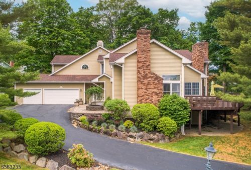 21 Stafford Ln, Bedminster, NJ, 07921-1874 | Card Image