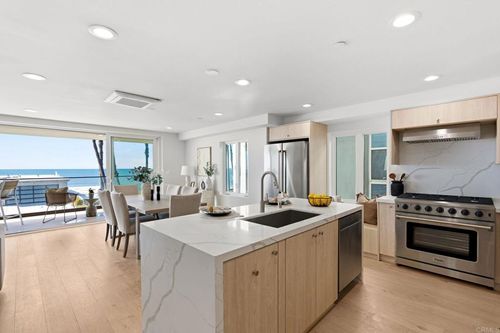 212 S Pacific St, Oceanside, CA, 92054-2920 | Card Image