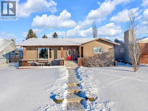 4620 53 Street, Rimbey, AB, T0C2J0 | Card Image