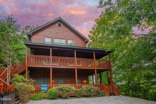 3531 Peggy Ln, Pigeon Forge, TN, 37863-4433 | Card Image