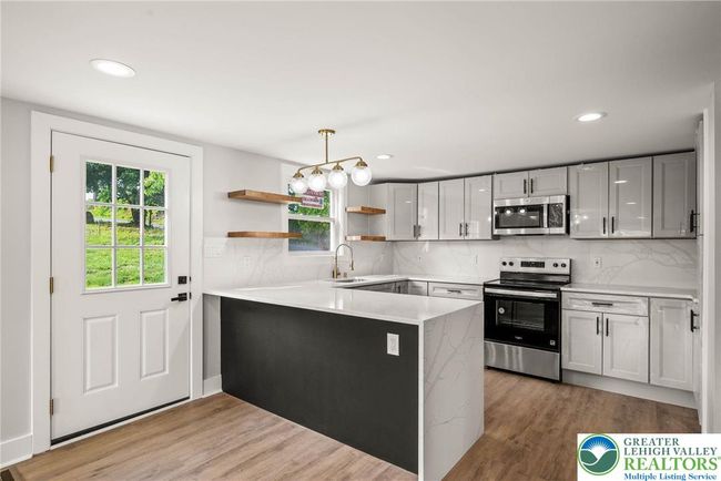 A - 8255 Mertztown Rd, Home with 6 bedrooms, 3 bathrooms and null parking in Alburtis PA | Image 9