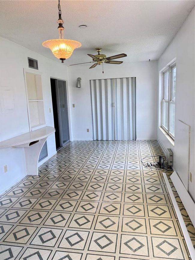 APT-48 - 2404 Florentine Way, Condo with 2 bedrooms, 2 bathrooms and null parking in CLEARWATER FL | Image 11