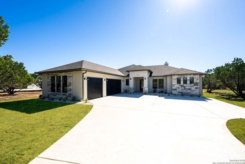 414 Rio Azul Dr, Pipe Creek, TX, 78063 | Card Image