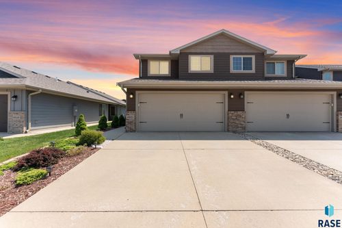 9521 W Gert St, Sioux Falls, SD, 57106-8540 | Card Image