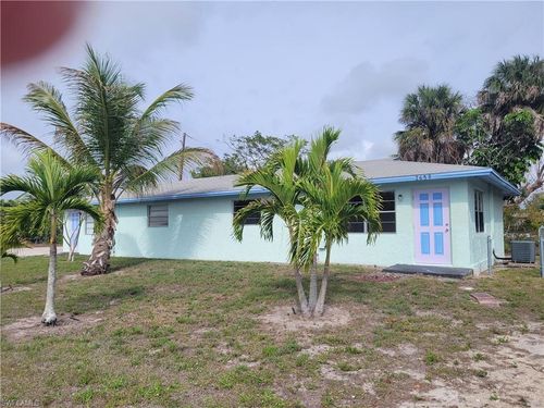 2656 Mangrove St, Naples, FL, 34112-8104 | Card Image