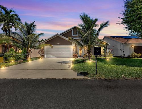 5045 Foxhall Dr N, West Palm Beach, FL, 33417-8143 | Card Image