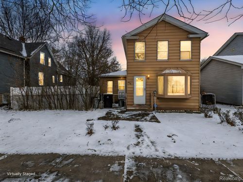 547 Pine St, Wyandotte, MI, 48192-6239 | Card Image