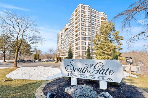 702-3 Towering Heights Blvd, St Catharines, ON, L2T4A4 | Card Image