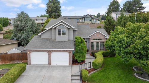 205 Riverwood St, Richland, WA, 99352-9452 | Card Image