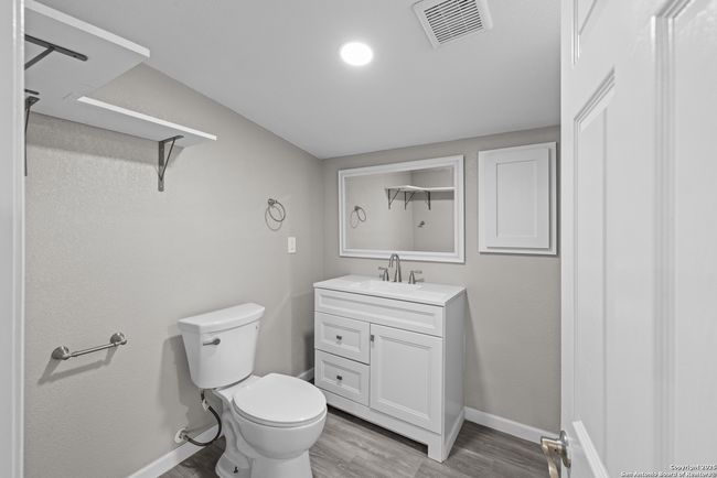 3041 Fm 3335, House other with 5 bedrooms, 3 bathrooms and null parking in Stockdale TX | Image 36