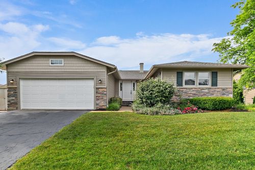 1642 Iowa Dr, Elk Grove Village, IL, 60007-2905 | Card Image