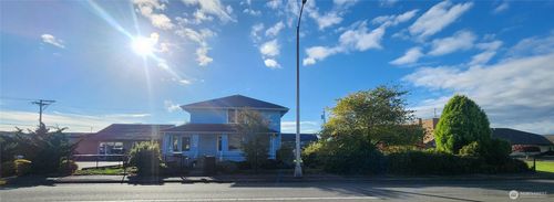 305 W 1st St, Aberdeen, WA, 98520-6110 | Card Image