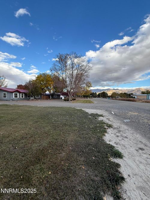 4575 Pogonip Dr, Winnemucca, NV, 89445-9391 | Card Image