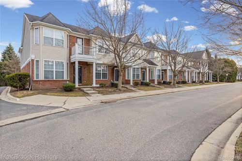 3848 Cherry Creek Ln, Sterling Heights, MI, 48314-1035 | Card Image
