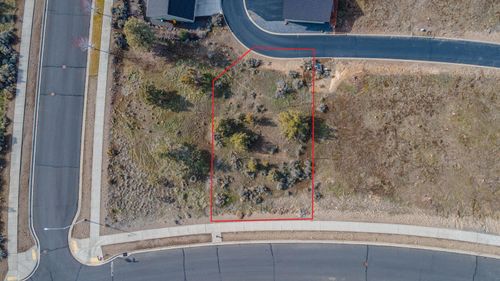 464 Se Manzanita Dr, Madras, OR, 97741-6801 | Card Image