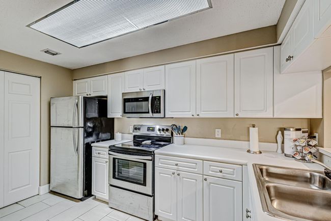 APT-206 - 3019 Alcazar Pl, Condo with 1 bedrooms, 1 bathrooms and null parking in Palm Beach Gardens FL | Image 5