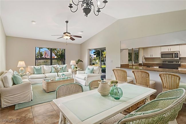 210 Ne 10 Th Ave, House other with 3 bedrooms, 2 bathrooms and null parking in Cape Coral FL | Image 8
