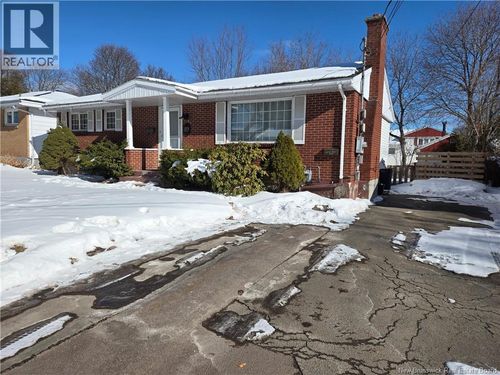 89 Mount Royal Blvd, Moncton, NB, E1E2V3 | Card Image