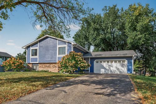 15720 49th Ave N, Plymouth, MN, 55446-1811 | Card Image