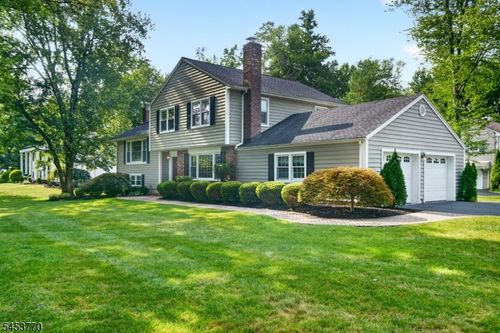 4 Fox Chase Ln, Morristown, NJ, 07960-4732 | Card Image