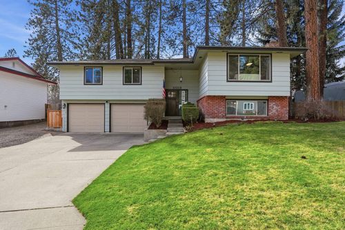 10215 N Woodridge Dr, Spokane, WA, 99208 | Card Image